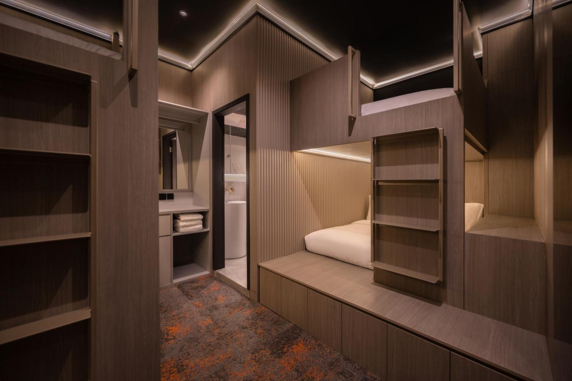 Cube Social Boutique Capsule Hotel At Boat Quay สิงคโปร์ ภายนอก รูปภาพ