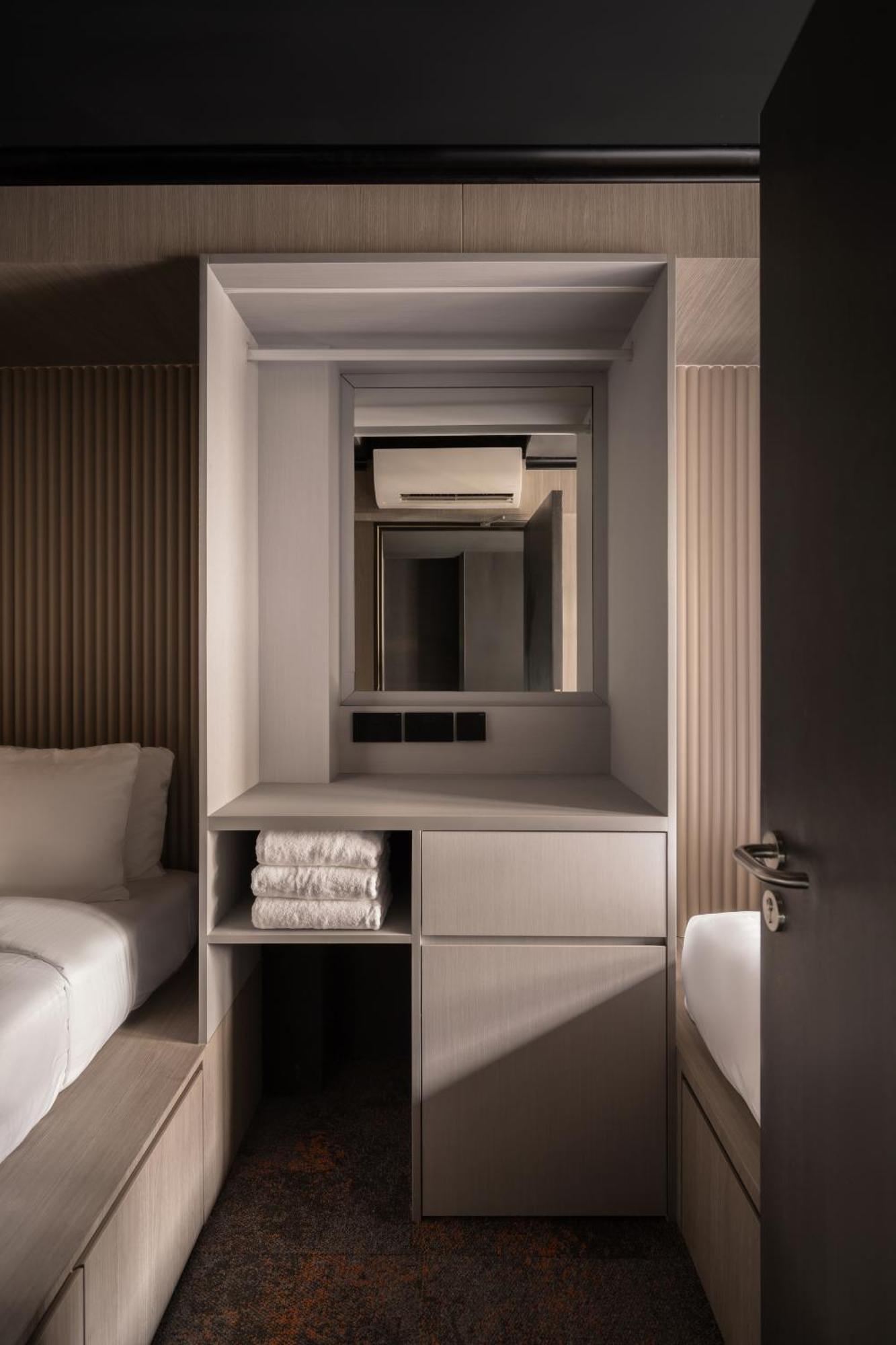 Cube Social Boutique Capsule Hotel At Boat Quay สิงคโปร์ ภายนอก รูปภาพ