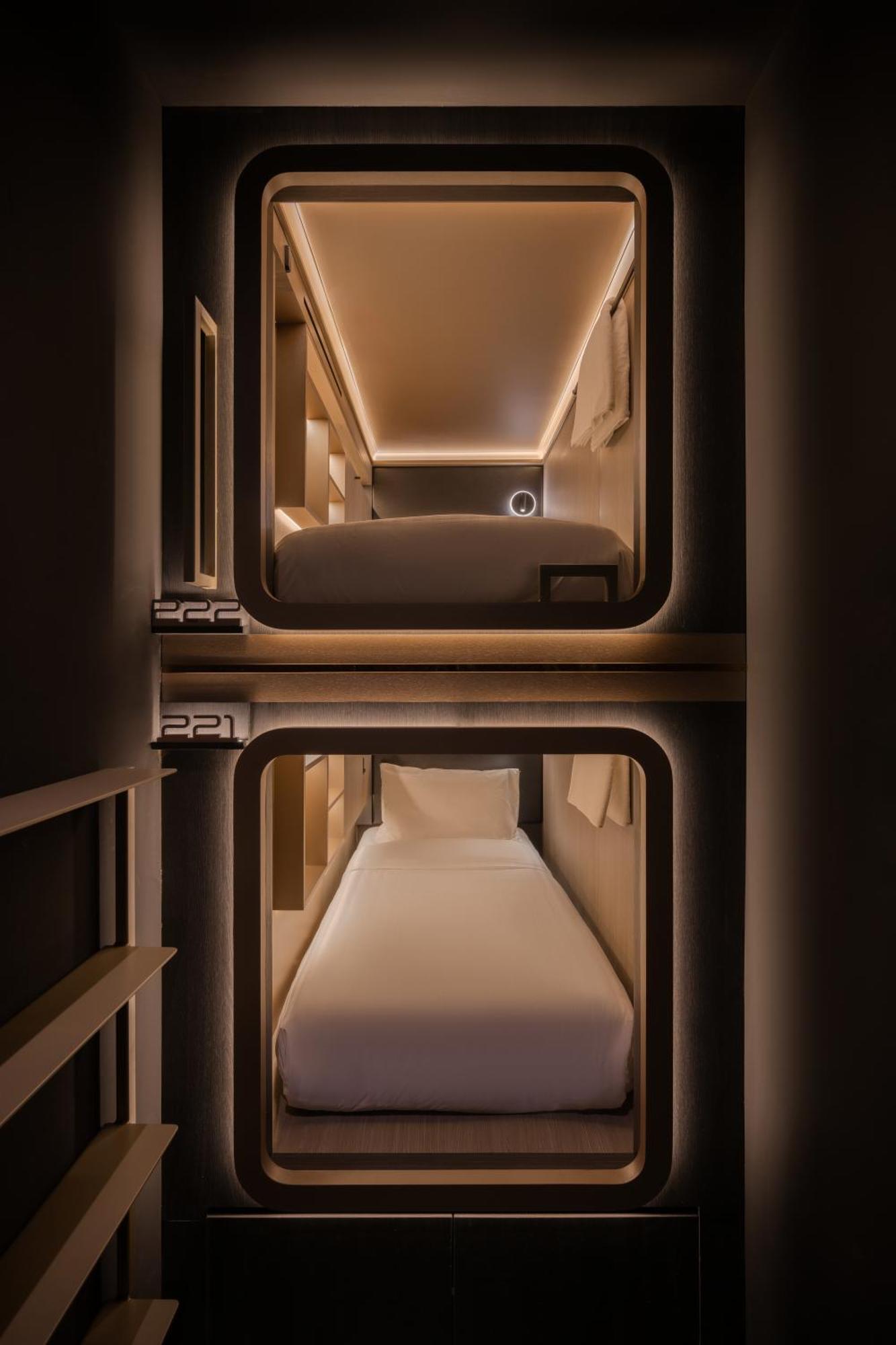 Cube Social Boutique Capsule Hotel At Boat Quay สิงคโปร์ ภายนอก รูปภาพ