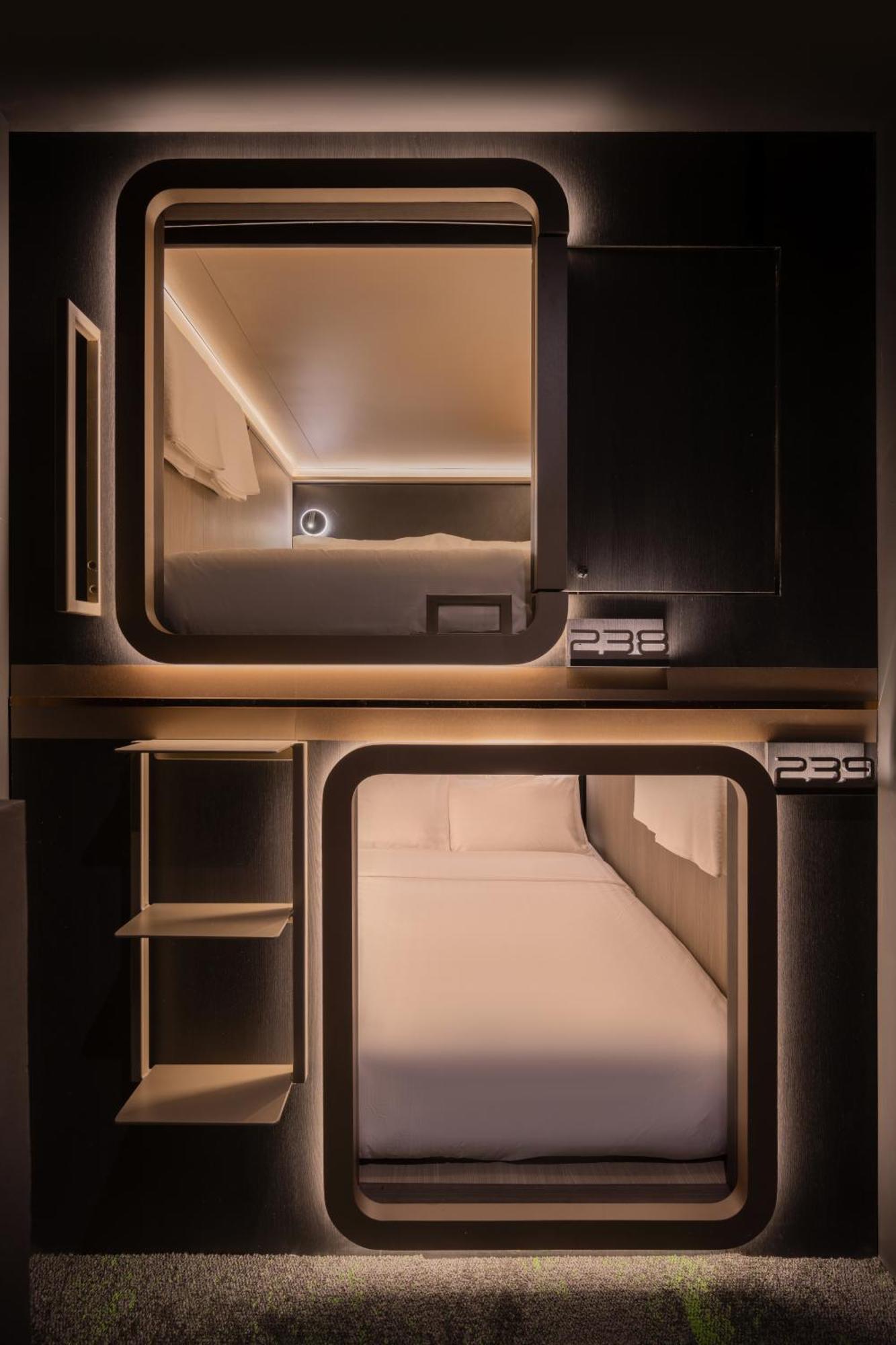 Cube Social Boutique Capsule Hotel At Boat Quay สิงคโปร์ ภายนอก รูปภาพ